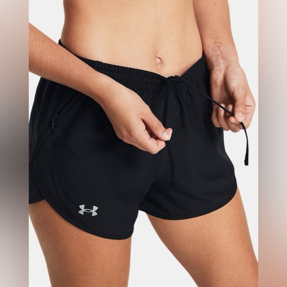 Under Armour Fly-By 3” shorts - Picture 4 of 10